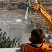 Gerusalemme est: Israele abbatte abitazioni palestinesi