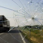 Abruzzo, sanzioni per chi circola con parabrezza danneggiato dopo la grandine del 10 luglio