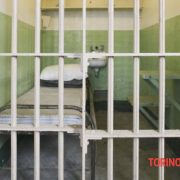 Il Nucleo Investigativo Centrale della Polizia penitenziaria fa arrestare 6 colleghi per il reato di tortura