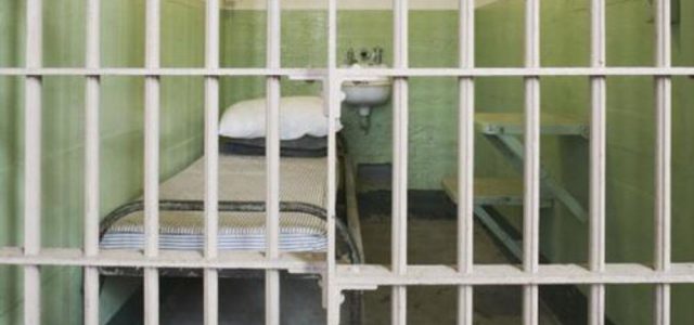 Il Nucleo Investigativo Centrale della Polizia penitenziaria fa arrestare 6 colleghi per il reato di tortura