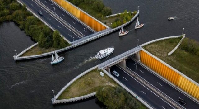 Quel Paese geniale: ponti al contrario, strade di plastica riciclata ed energie “pedalate”
